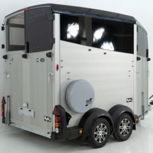 Ifor Williams HBX 511 Sattelkammer rot